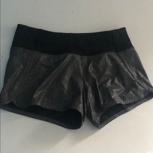 Lululemon runtimes shorts